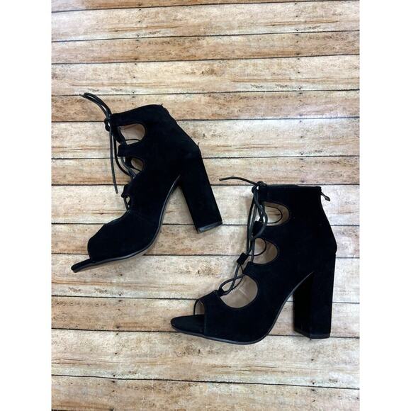 NWOB KOI Footwear Black Lace Up Chunky Heels US 6/ UK 4 - Picture 2 of 9